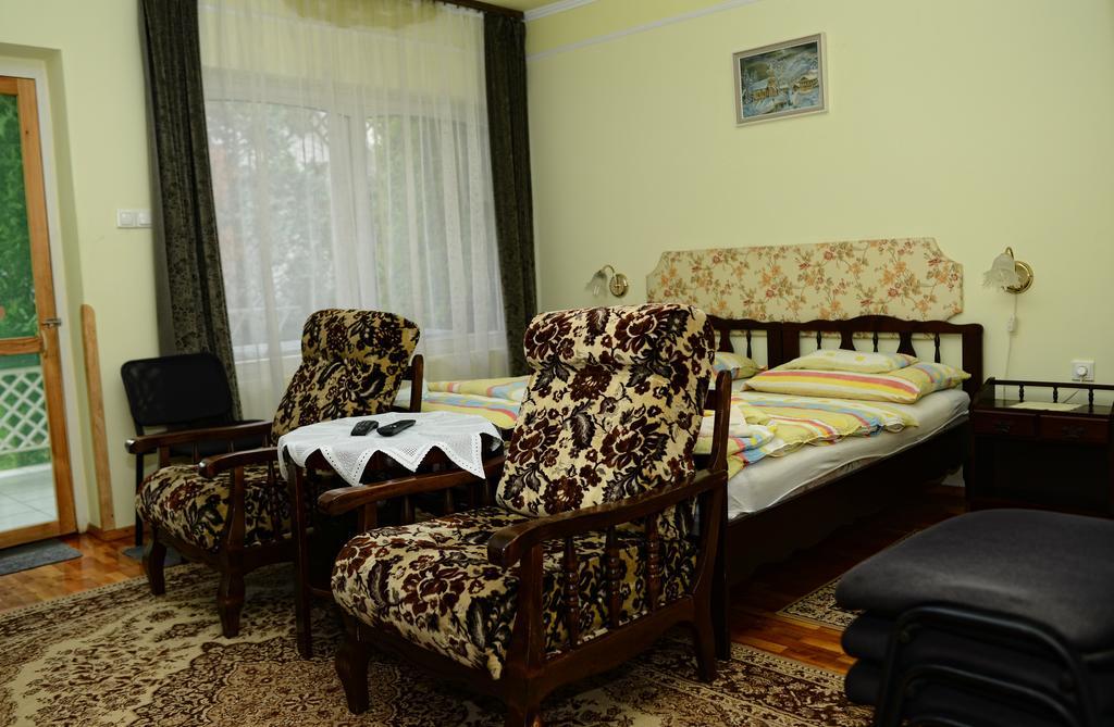 Stop Apartment Buk Bilik gambar